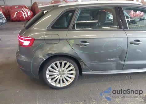 2017 Audi A3 E-Tron 1.4T Premium z USA, uszkodzony, nr VIN WAUUPBFF1HA076396